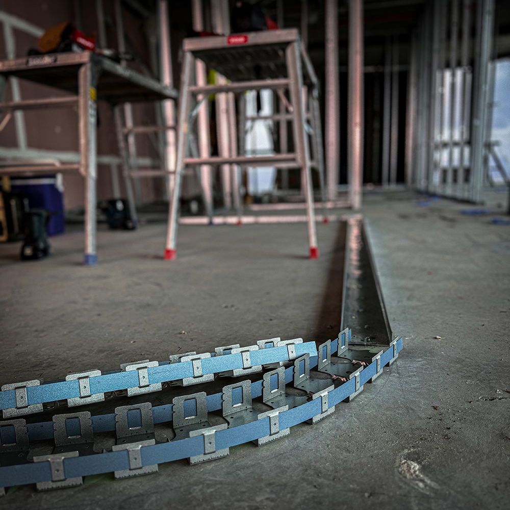 Flexible Track with Spine 0.5 BMT 2400mm